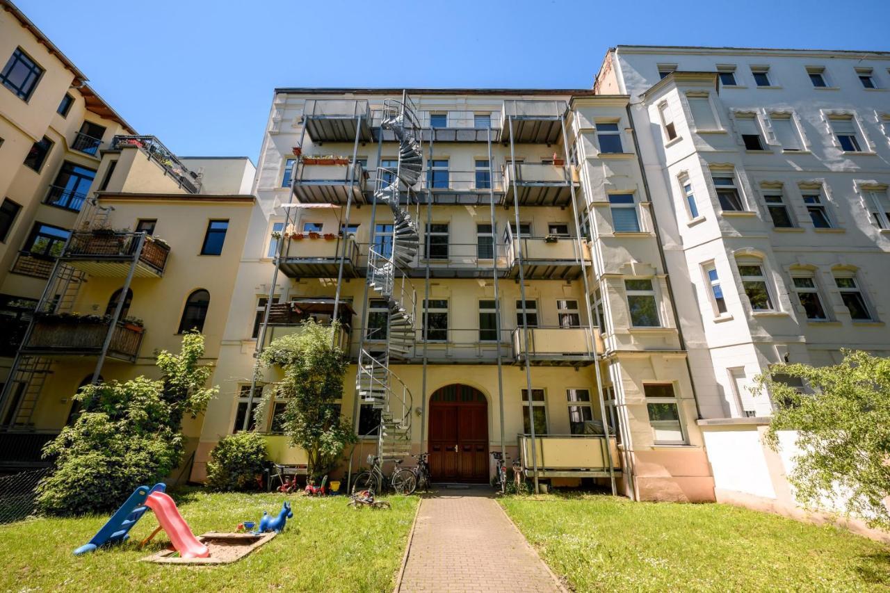Helle Wohnung Mit Balkon In Grunen Innenhof - W-Lan, 4 Schlafplatze Магдебург Экстерьер фото